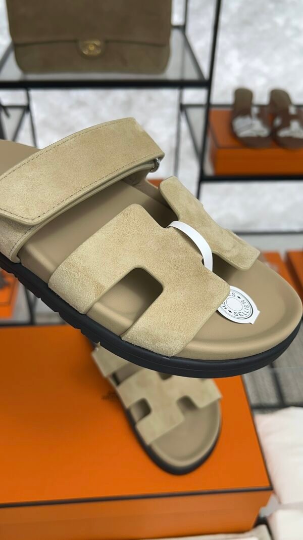 HERMÈS CHYPRE SANDAL Beige Women’s