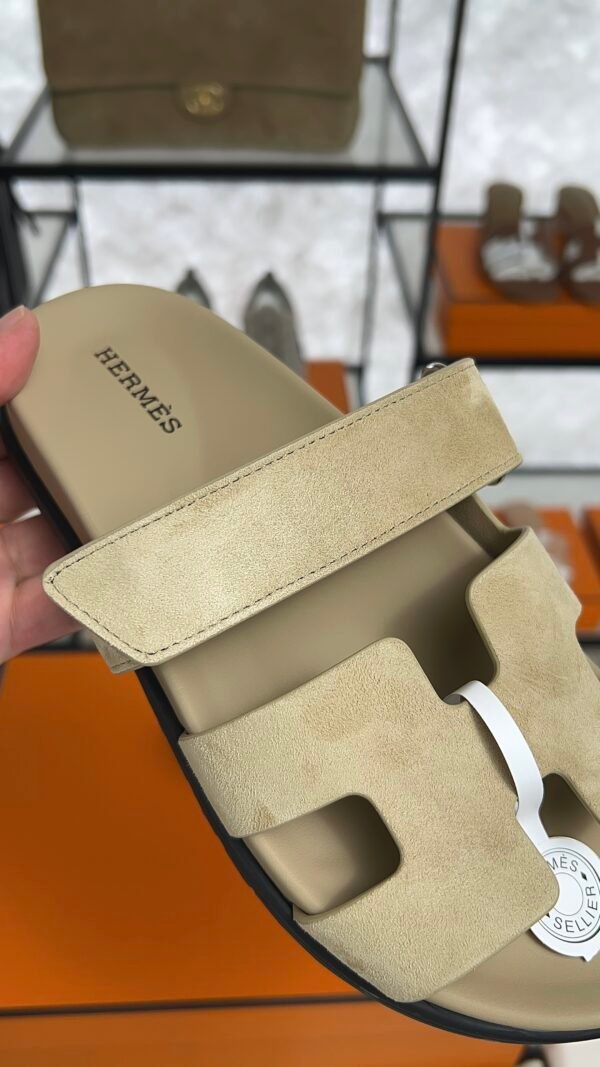 HERMÈS CHYPRE SANDAL Beige Women’s