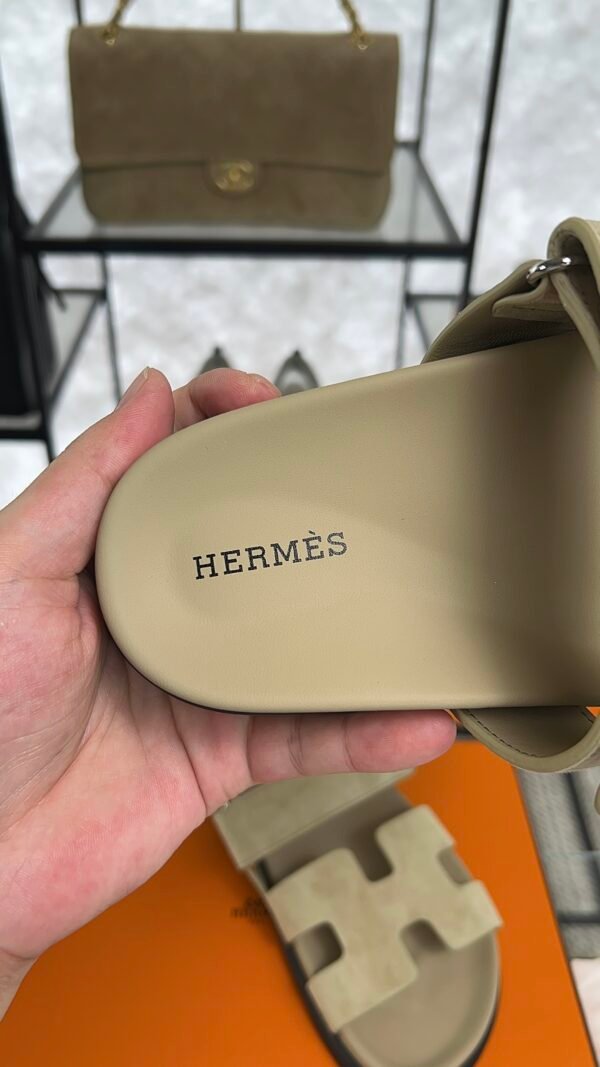 HERMÈS CHYPRE SANDAL Beige Women’s