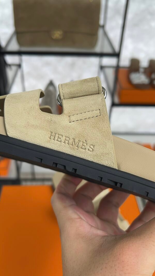 HERMÈS CHYPRE SANDAL Beige Women’s