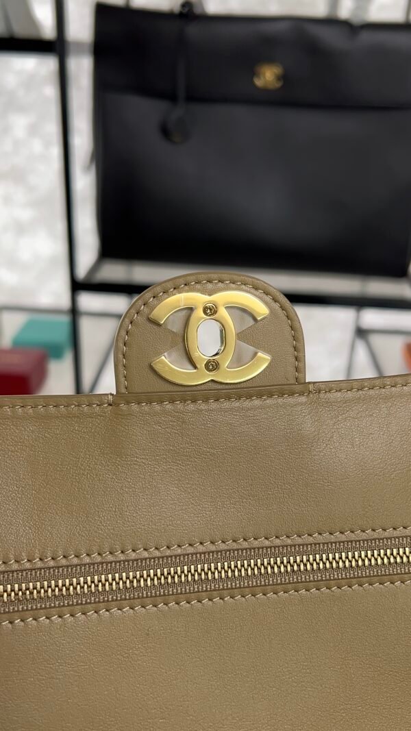 Chanel Spring/Summer 2026 Maxi Flap Bag Suede Calfskin & Gold-Tone Metal Dark Beige