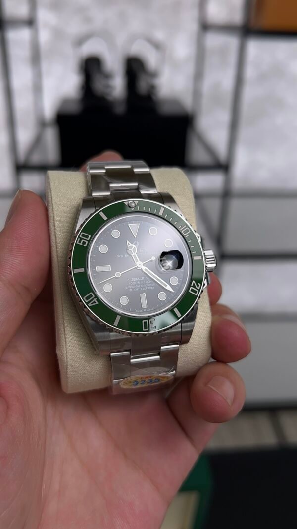 Rolex Submariner "Starbucks" 41mm 126610LV Black Dial  ERF