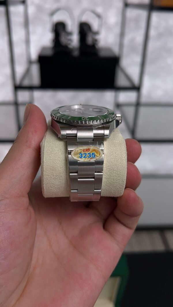 Rolex Submariner "Starbucks" 41mm 126610LV Black Dial  ERF