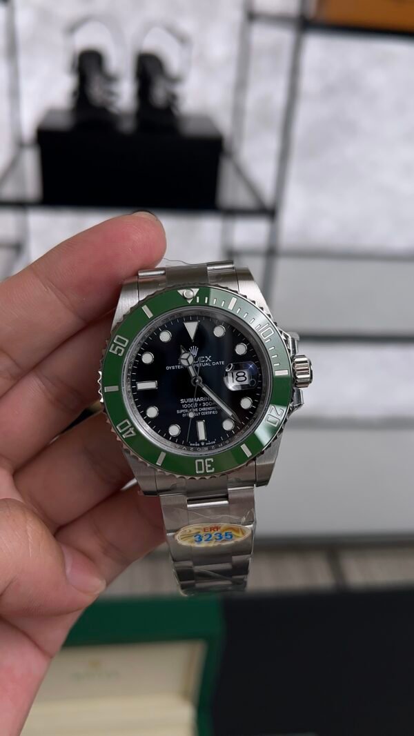 Rolex Submariner "Starbucks" 41mm 126610LV Black Dial  ERF